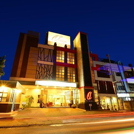 Queen City Hotel Banjarmasin Banjarmasin  Ngoại thất bức ảnh