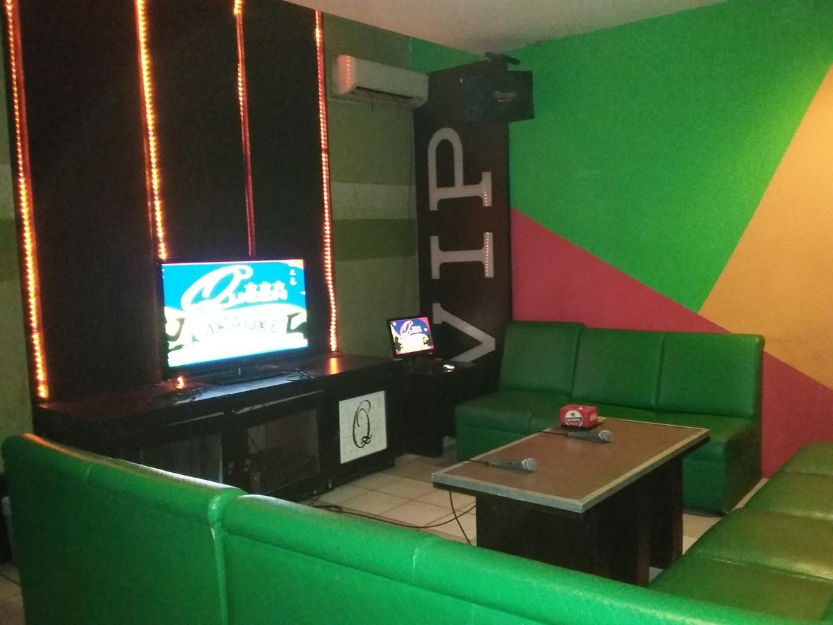 Queen City Hotel Banjarmasin Banjarmasin  Ngoại thất bức ảnh