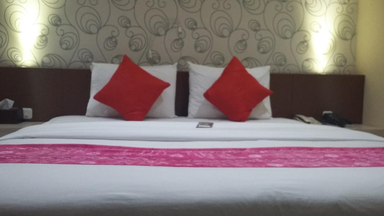 Queen City Hotel Banjarmasin Banjarmasin  Ngoại thất bức ảnh